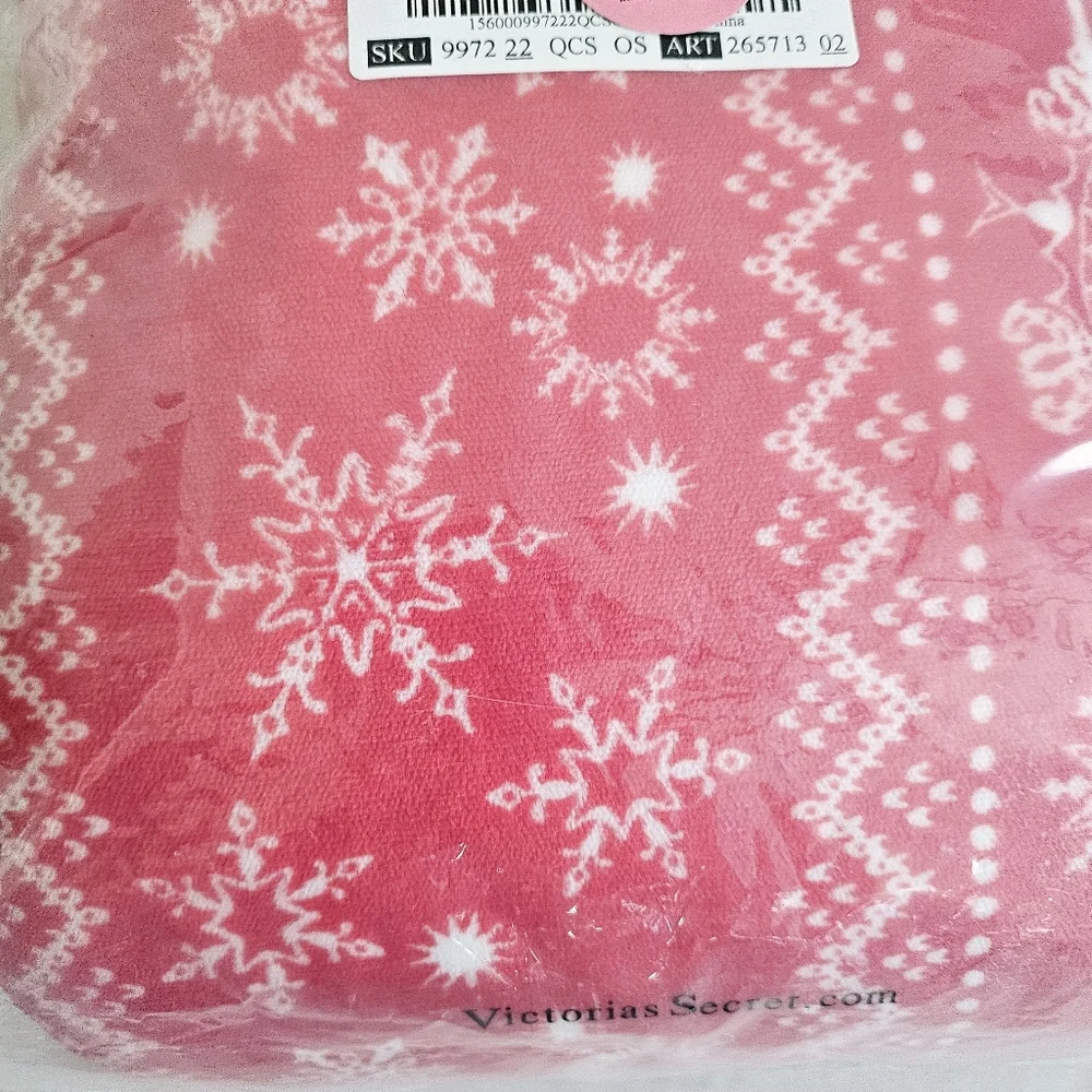 🆕️Victoria's Secret Soft Sherpa Red & White Snowflake Throw Blanket 50